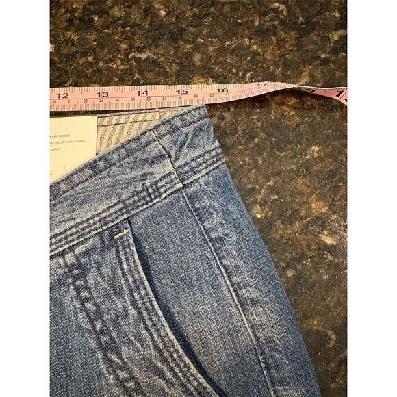 Natural Reflections Women's Denim Chino Shorts Blue Size 12 Casual - Picture 2 of 9